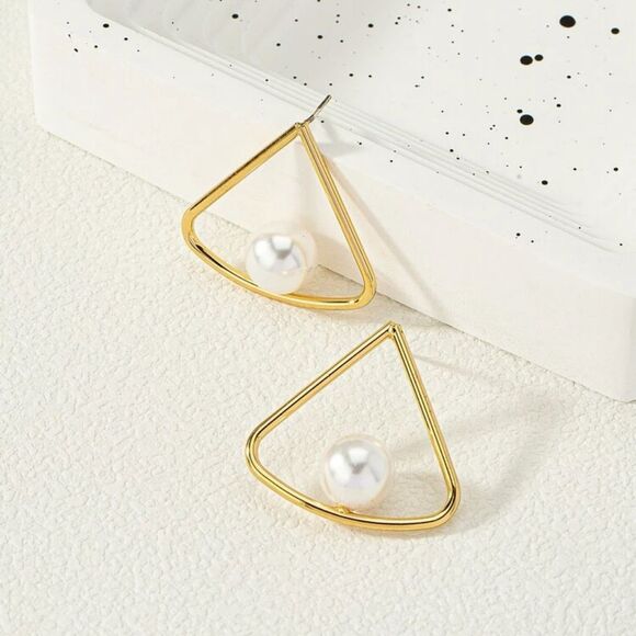 Faux Pear Triangle Stud Earrings - Picture 4 of 6